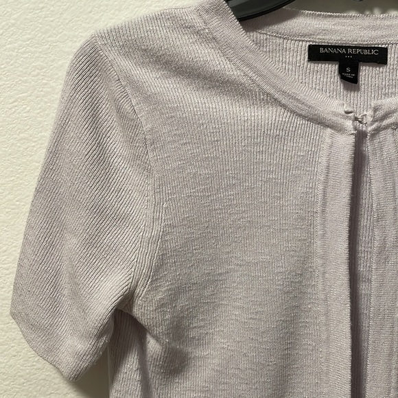 An Off White Banana Republic Cropped Cardigan! - Picture 3 of 13